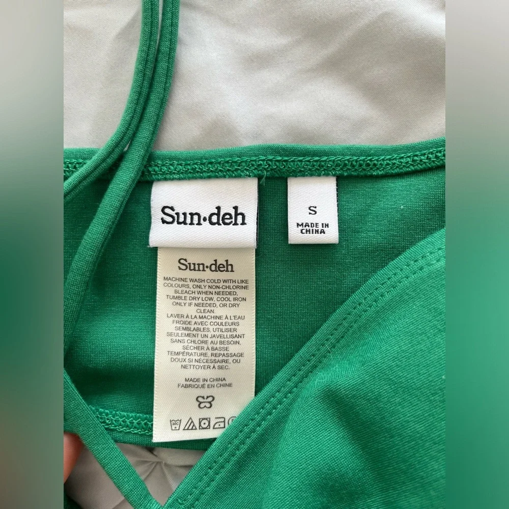 ARITZIA SUNDAY BEST cora halter top in nature green size small - Picture 3 of 4